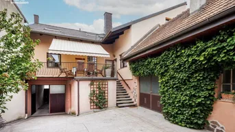 Expose Einmalig attraktives Wohnhaus mit Traumgarten, Pool, Garagenplätzen und großen Nebengebäuden