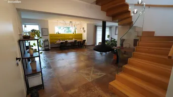 Expose Modernes Einfamilienhaus mit Garage, Garten und großzügigem Nebengebäude
