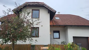 Expose Ein-Zweifamilienhaus - wohnen mit Blick ins Grüne
