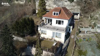 Expose Zweifamilienhaus mit großem Garten und viel Platz