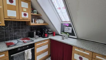 Expose Dachgeschoßwohnung mit Extravaganz und Zentrums- bzw. LKH-Korneuburg - Ärztehit