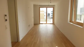 Expose Jetzt einziehen: Gut geschnittene 2-Zimmer-Wohnung mit Balkon, offener Küche und Schlafzimmer mit Schrankraum. Provisionsfrei!