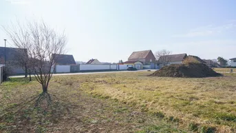 Expose Voll aufgeschlossene Baugründe in Ruhelage - 750m² und 770m² im Bauland Wohngebiet!