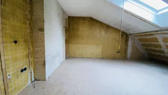 Expose Kleine Wohnung im Dachgeschoss