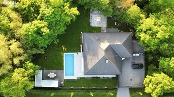 Expose Charmantes Haus mit Pool und Wintergarten
