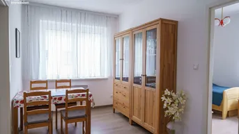 Expose Generalsanierte Wohnung im traumhaften Payerbach - 69m², 2-3 Zimmer, Loggia, Keller und freie Parkplätze!