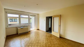 Expose Sanierungsbedürftige 2-Zimmer-Wohnung mit Balkon in Neu-Anif