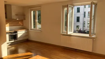 Expose Sunshine and green view - Sensational location near Naschmarkt - U4/Kettenbrückengasse - Perfect 3-room apartment - 3rd Floor
