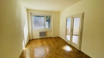 Expose Geräumige 6-Zimmer-Wohnung mit Balkon Nähe NAWI