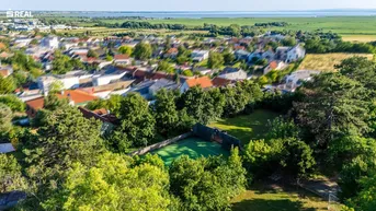 Expose Baugrundstück mit Potenzial - zentrale und ruhige Lage mit Seeblick