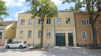 Expose 2120 Wolkersdorf, ehemaliges kleines Zinshaus auf Bauträgergrundstück mit Garage
