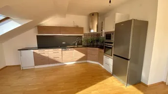 Expose Dachgeschoß 3 Zimmer ca. 93 m² + 6 m² Terrasse
