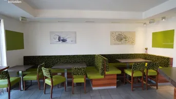 Expose Café im Zentrum von Vitis