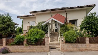 Expose "Wohnen wie im Urlaub" 5 Zimmer-Bungalow mit großem Wohnkeller und Garage