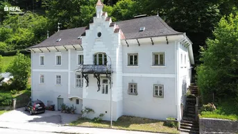 Expose Beeindruckende Hammerherren Villa mit Weinkeller