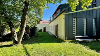 Expose charmantes Altbau-Einfamilienhaus mit Entwicklungspotenzial in Grünruhelage