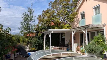 Expose Einfamilienhaus mit Pool steht für SIE bereit