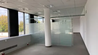 Expose Großzügiges Büro mit Klimatisierung in der bahnhofCITY Wels