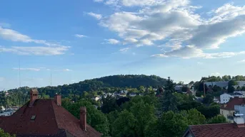 Expose Wohnen mit Aussicht – 2-Zimmer-Erstbezug mit Loggia &amp; besonderem Flair