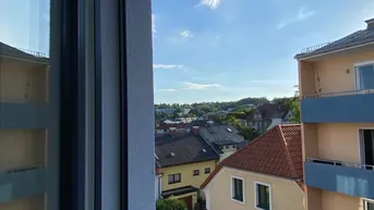 Expose 2-Zimmer-Dachgeschoßwohnung mit Loggia