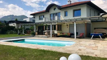 Expose Exklusive Villa mit Pool in Aussichtslage 