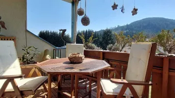 Expose Gemütliche 3-Zimmer-Wohnung mit Balkon und Carport