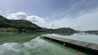 Expose Seeanteil mit Steg an einem der wärmsten Alpenseen Kärntens