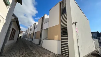 Expose 4 Zimmer (Stadt-)Reihenhaus in Neunkirchen mit 2 Garagenstellplätze -"Wohnen mit Chic"