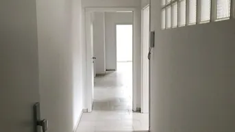 Expose Schöne 3-Zimmer Altbauwohnung -flexible Miete möglich