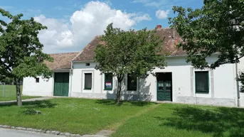 Expose Kleines Bauernhaus mit Nebengebäuden