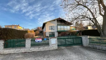 Expose Haus mit wunderschönem Garten und Pool