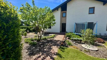 Expose Einzigartiges Einfamilienhaus mit großem Garten!