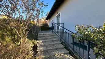 Expose Haus mit wunderschönem Garten und Pool