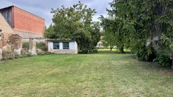 Expose Schönes Grundstück mit Haus im Kurort Bad Pirawarth!