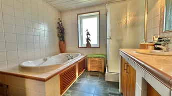 Expose Familientraum mit Ausblick, Garten &amp; Pool!