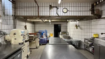 Expose vollständig eingerichtete Bäckerei - auch als Produktionsstandort für Catering, Lieferküchen uvm. geeignet