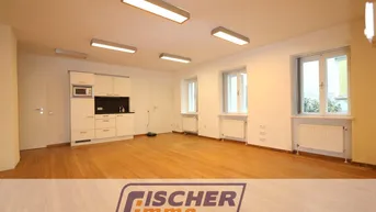 Expose GESCHÄFTSLOKAL mit drei Räumen in einem historischen Gebäude im romantischen Schlossergässchen in Zentrumsnähe