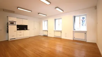 Expose GESCHÄFTSLOKAL mit drei Räumen in einem historischen Gebäude im romantischen Schlossergässchen in Zentrumsnähe