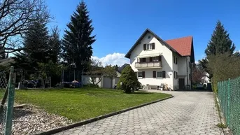 Expose "Haus am Ende der Stille" - Älteres Wohnhaus mit Kreuzgibel auf 745m² Grund!