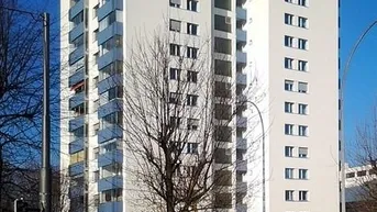 Expose 4,5 Zimmer-Wohnung mit 2 Balkonen in verkehrsgünstiger Lage
