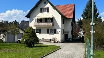 Expose "Haus am Ende der Stille" - Älteres Wohnhaus mit Kreuzgibel auf 745m² Grund!