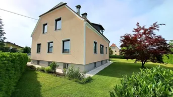 Expose Einfamilienhaus mit Doppelgarage und Veranda, 1224 m² Grundfläche - Gartenjuwel in Neuzeug