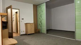 Expose  ANLEGERWOHNUNG - GEPFLEGT - GUTE LAGE - PARKPLATZ