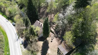 Expose BAUGRUNDSTÜCK MIT ENTWICKLUNGSPOTENZIAL IN PRESSBAUM