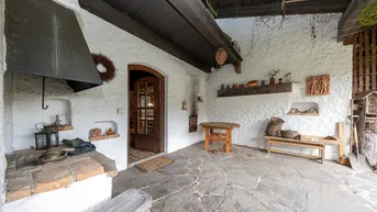 Expose EGGELSBERG | LIEBHABEROBJEKT | Idyllisches Landhaus mit Bauernstube und großem Garten