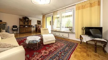 Expose RIEDENBURG | WENIGE GEHMINUTEN IN DIE ALTSTADT 3-4-Zimmerwohnung am Fuße des Rainbergs mit Grünblick