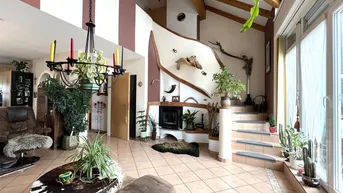 Expose ST. PANTALEON | Stilvolle Maisonette mit Loft-Charakter und Weitblick
