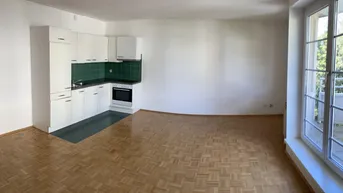 Expose Singleapartment mit Loggia und Tiefgaragenplatz in Topruhelage | ZELLMANN IMMOBILIEN