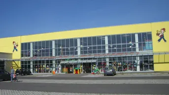Expose Gewerbegrundstück in Eisenstadt 8808m² mit bestehender Halle 3053m², Flächenreserve, 122 Stellplätze in zentraler Lage