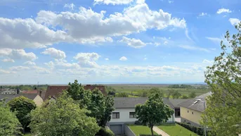 Expose Baugrund mit Weitblick - ca. 1.130m² Grundstücksfläche - Bestandsgebäude vorhanden - Nähe: Strandbad Neusiedl am See und Mole West